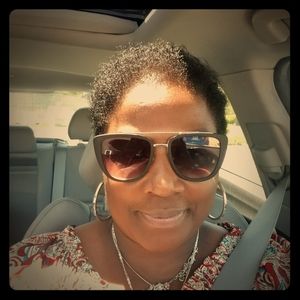 Meet your Posher, Michele